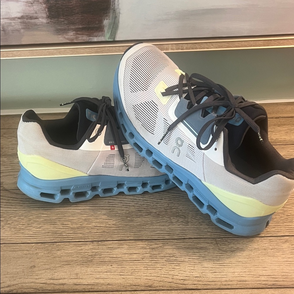 On Running Cloudstratus size 11